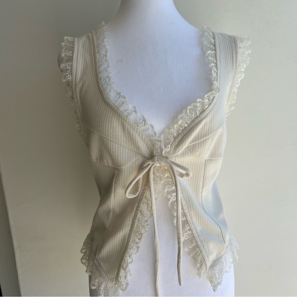 Lace detailed corset top w/ruffled hem, size L, cottage core,  romantic style - Picture 4 of 7